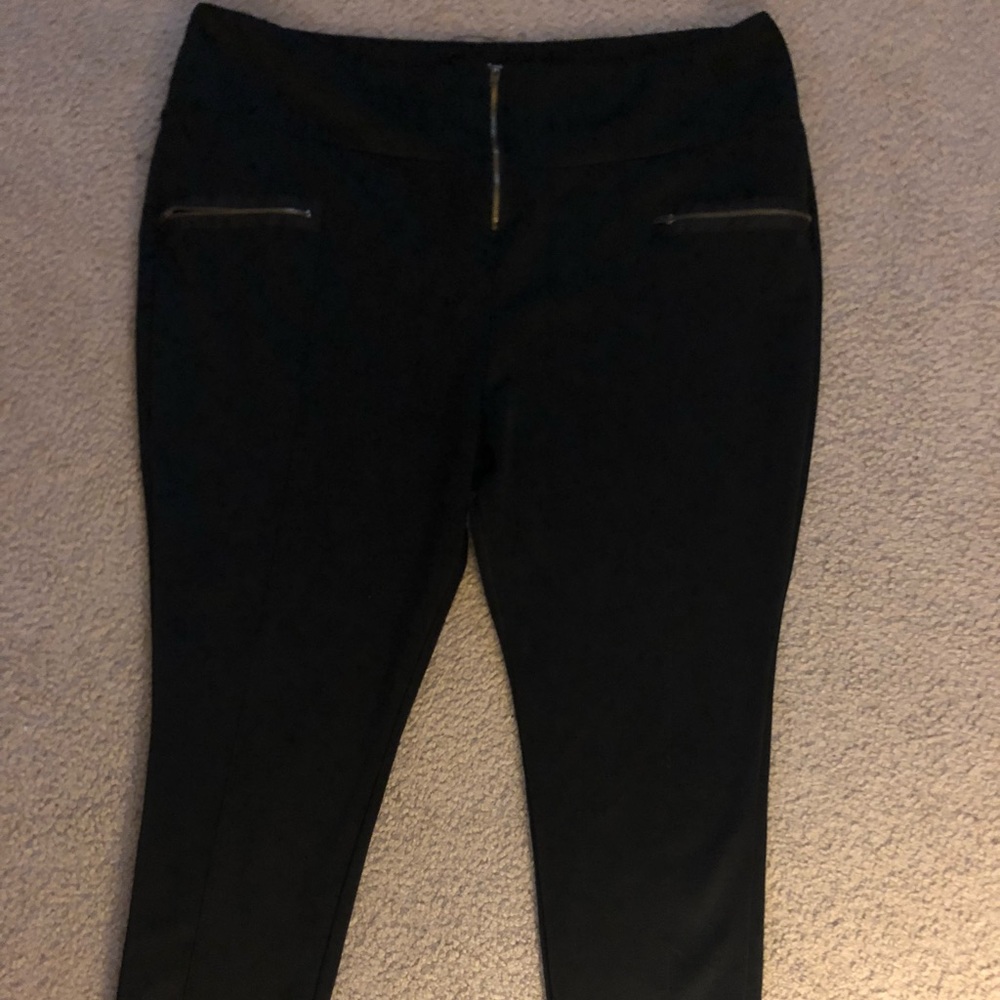Black skinny leg pants
